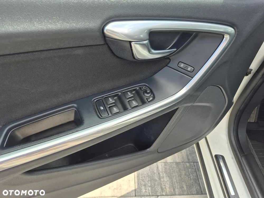 Volvo S60 T3 - 11