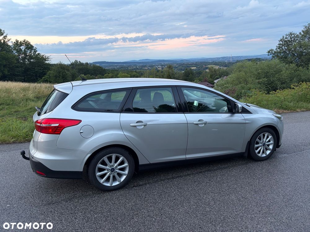 Ford Focus 1.5 TDCi Trend Sport ASS - 4