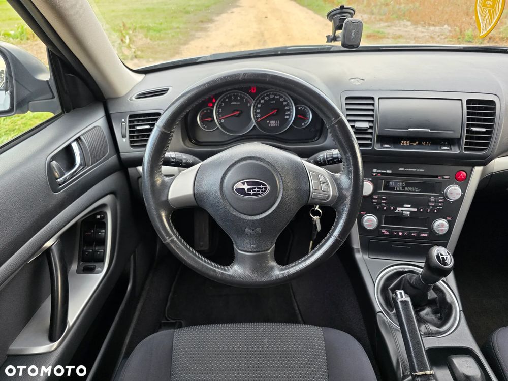 Subaru Legacy - 18