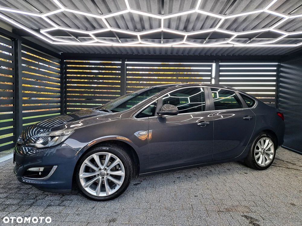 Opel Astra 1.4 Turbo Innovation - 19