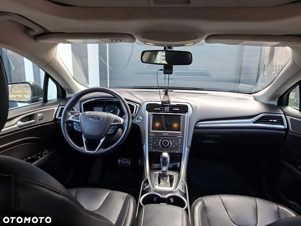 Ford Fusion - 7