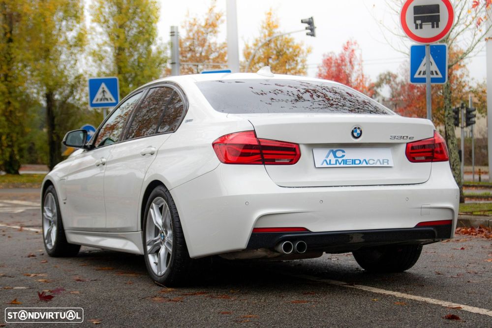 BMW 330 e iPerformance Pack M - 29