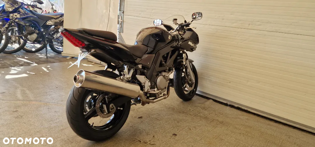 Suzuki SV - 23
