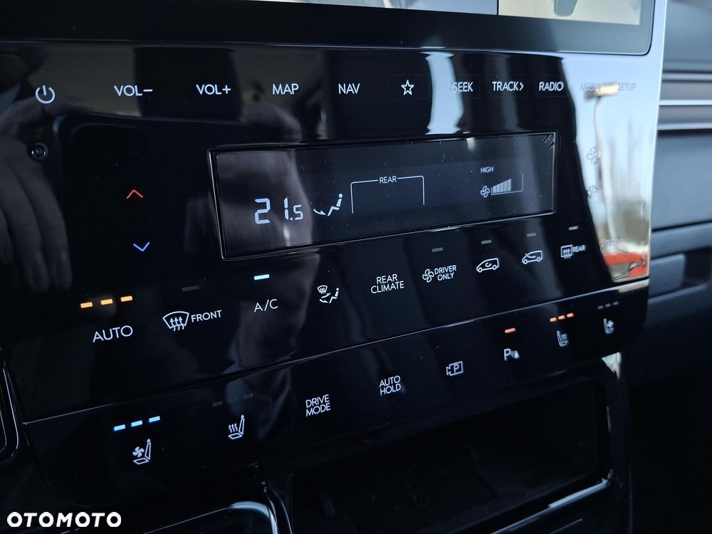 Hyundai Staria 1.6 T-GDI HEV Smart VIP - 25