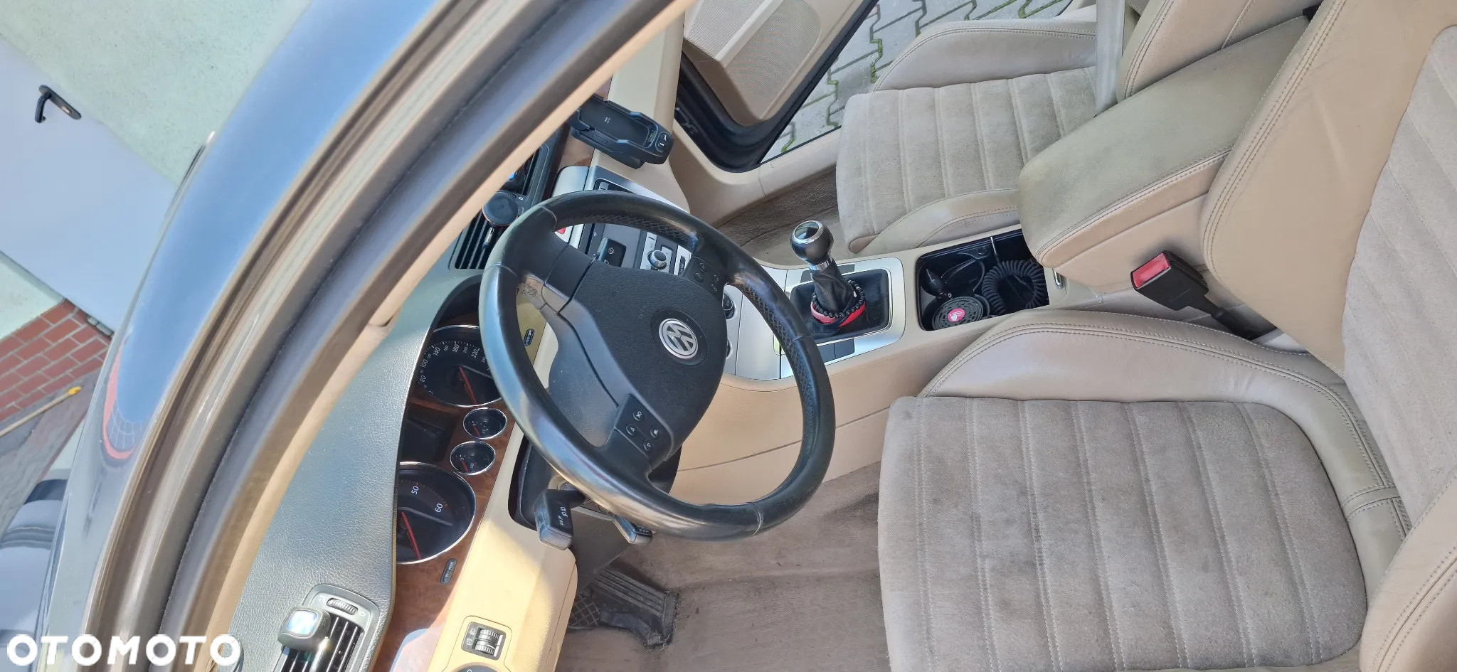 Volkswagen Passat 2.0 TDI DPF Highline - 3