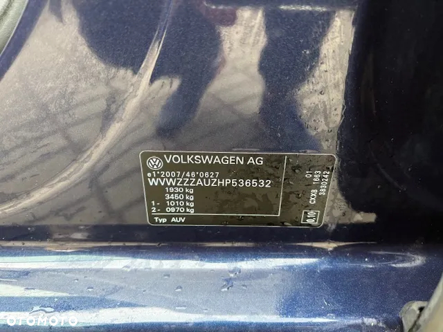 Volkswagen Golf - 23
