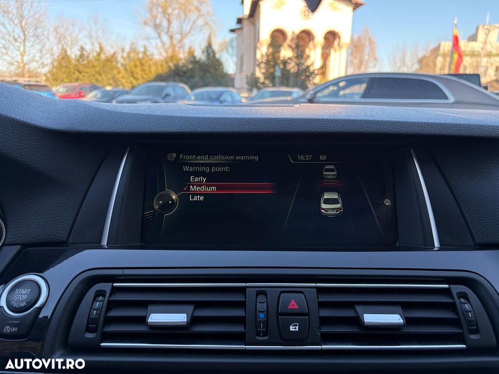 BMW Seria 5 525d xDrive Sport-Aut. - 25