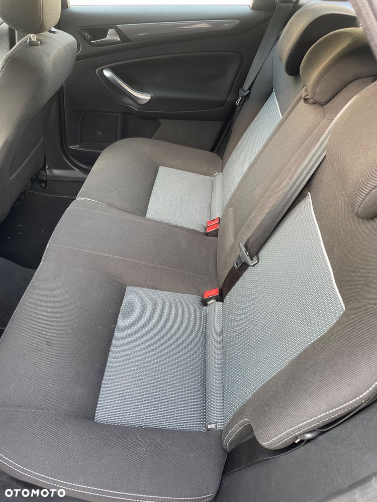Ford Mondeo 2.0 TDCi Titanium X - 14