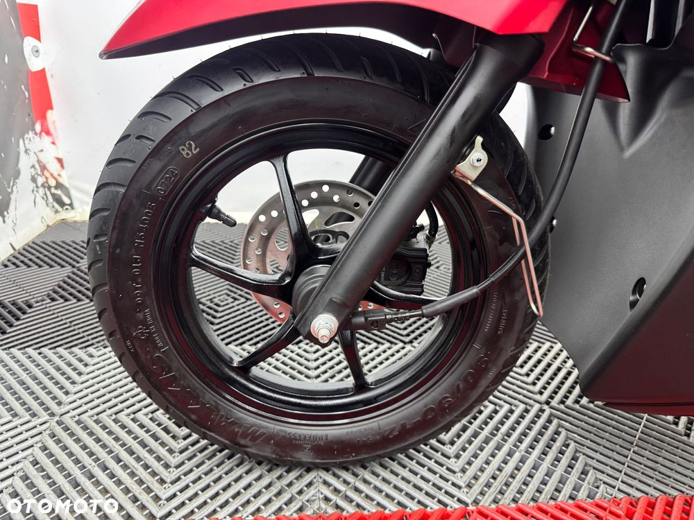 Yamaha RZ - 8