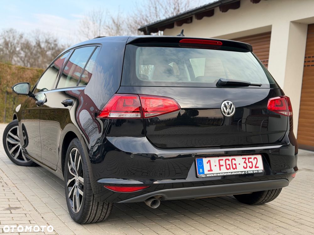 Volkswagen Golf 1.6 TDI DPF Highline - 25