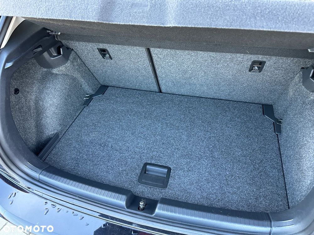 Volkswagen Polo - 25