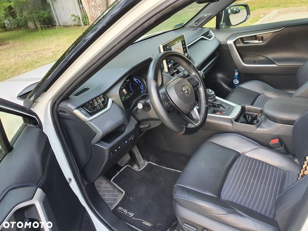 Toyota RAV4 Hybrid Selection 4x2 - 8