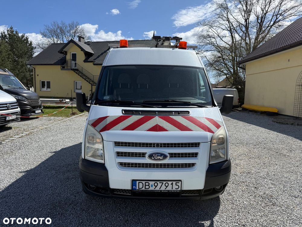 Ford Transit Furgon Warsztat 4x4 L2H2 2.2 TDCI 125KM 4x4 - 3