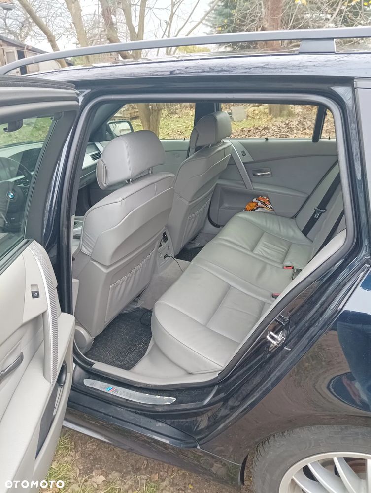 BMW Seria 5 530d Touring - 11
