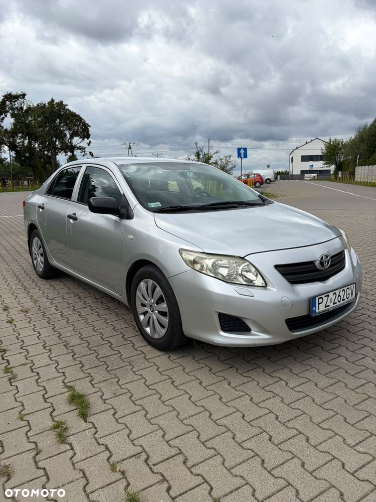 Toyota Corolla - 1