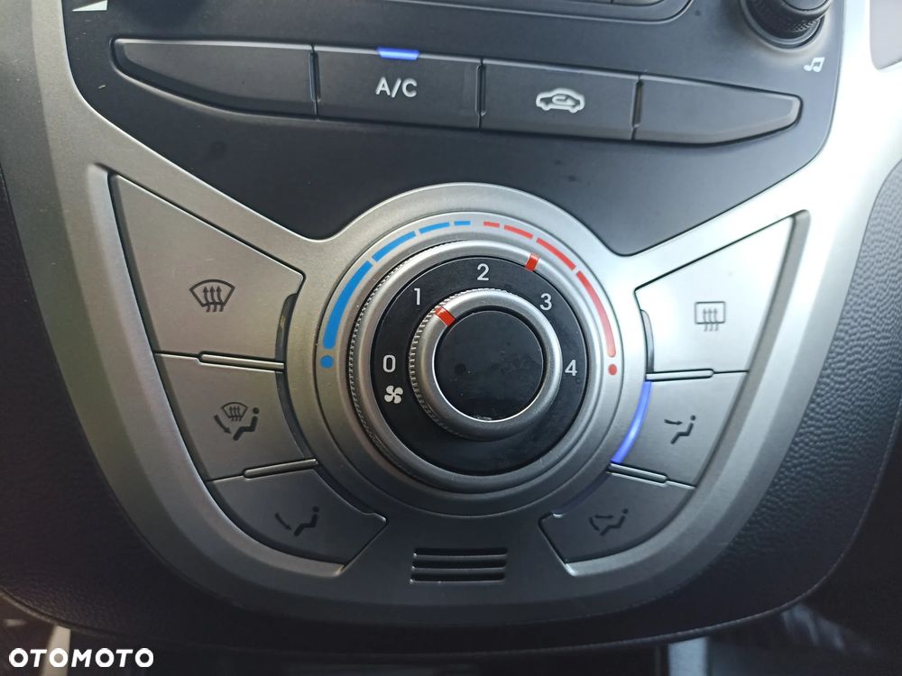 Hyundai ix20 - 24