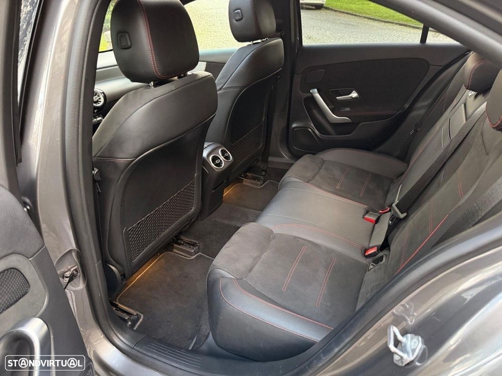 Mercedes-Benz A 180 Limousine d AMG Line Aut. - 34