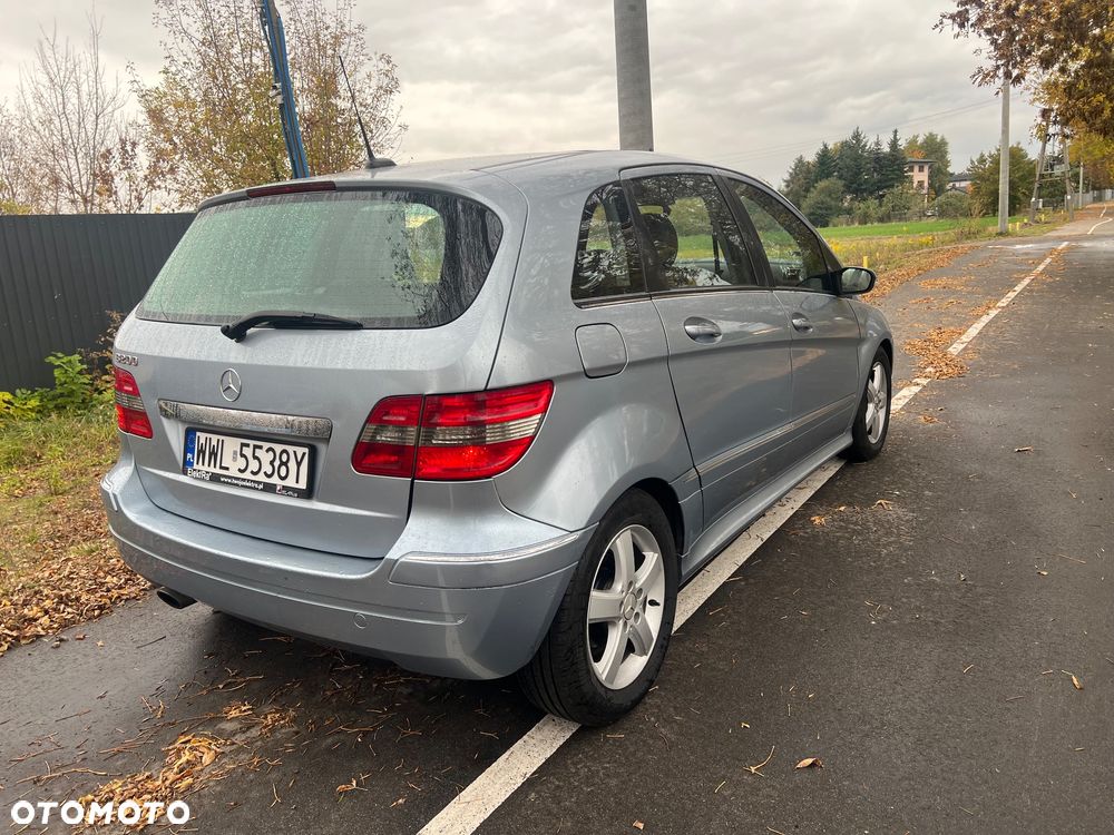 Mercedes-Benz Klasa B 200 Special Edition - 4