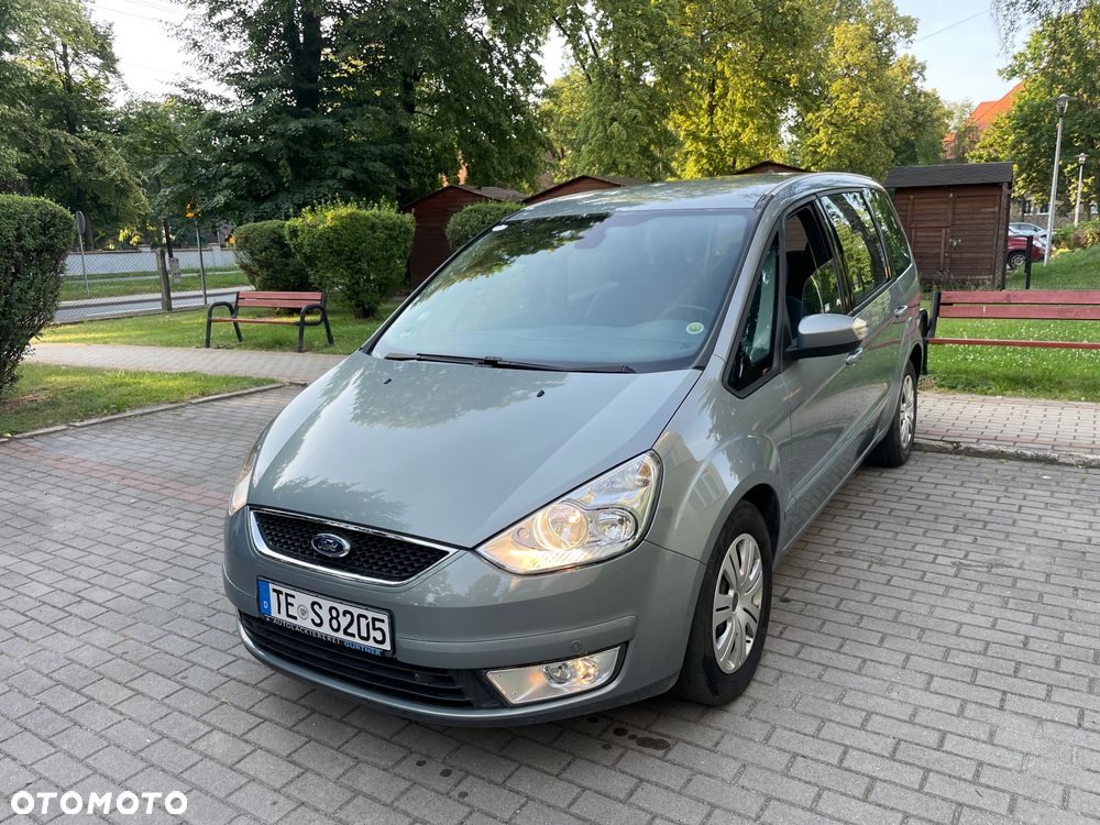 Ford Galaxy 2.0 TDCi Ambiente - 3