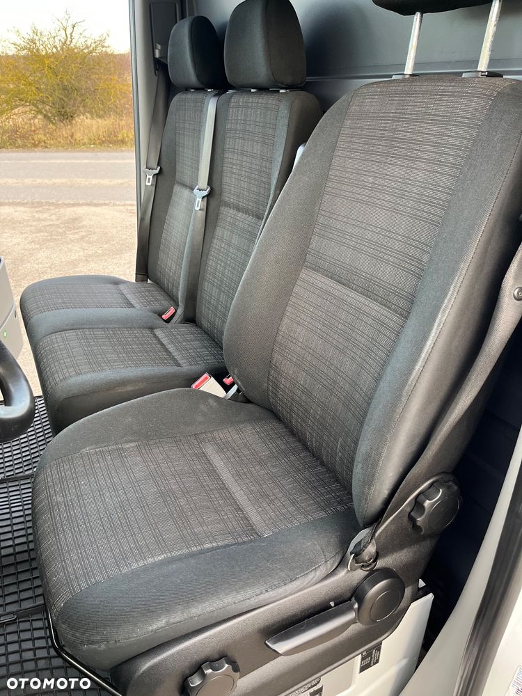 Mercedes-Benz Sprinter - 19