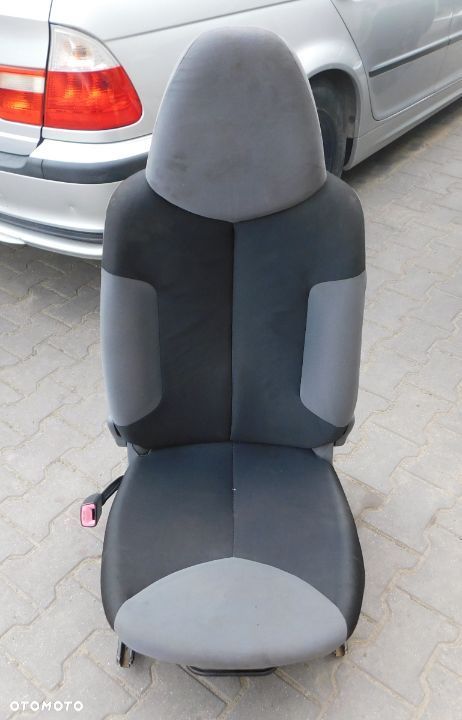 fotel lewy przód CITROEN C1 3D Europa