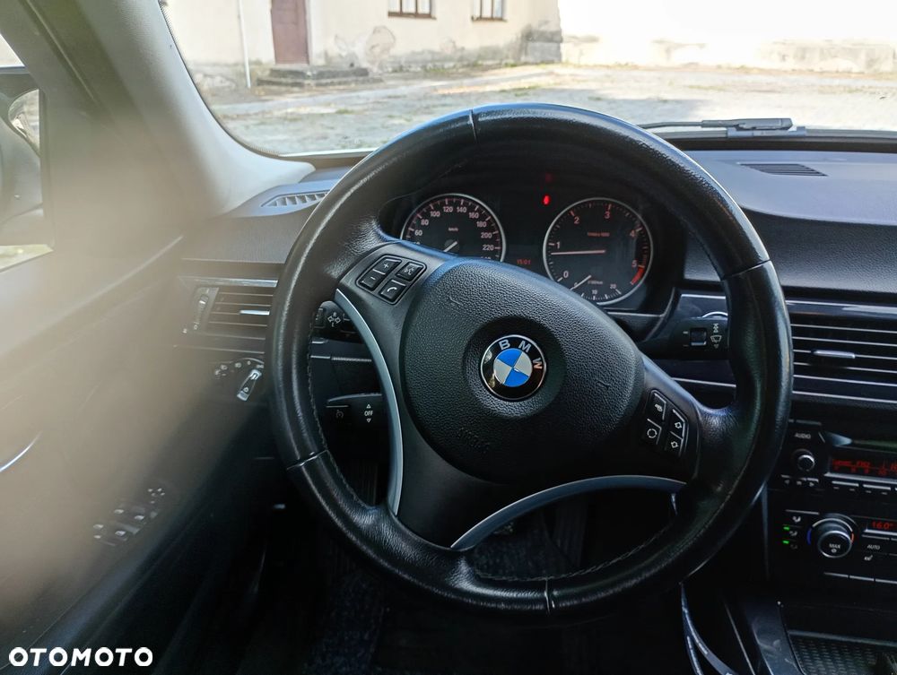 BMW Seria 3 320d xDrive DPF - 27