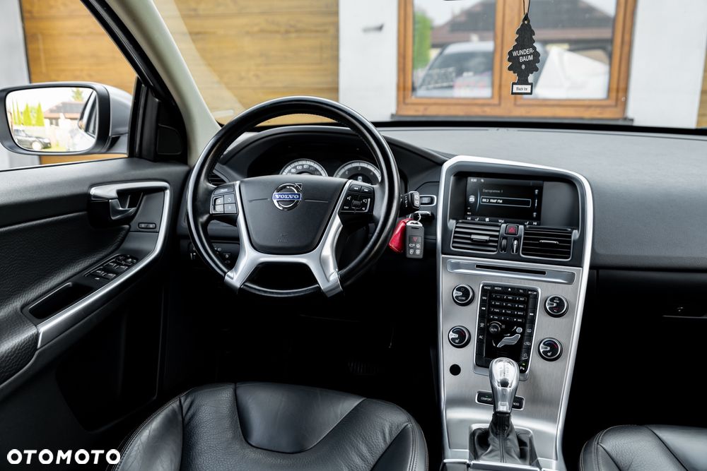 Volvo XC 60 D4 AWD Summum - 26