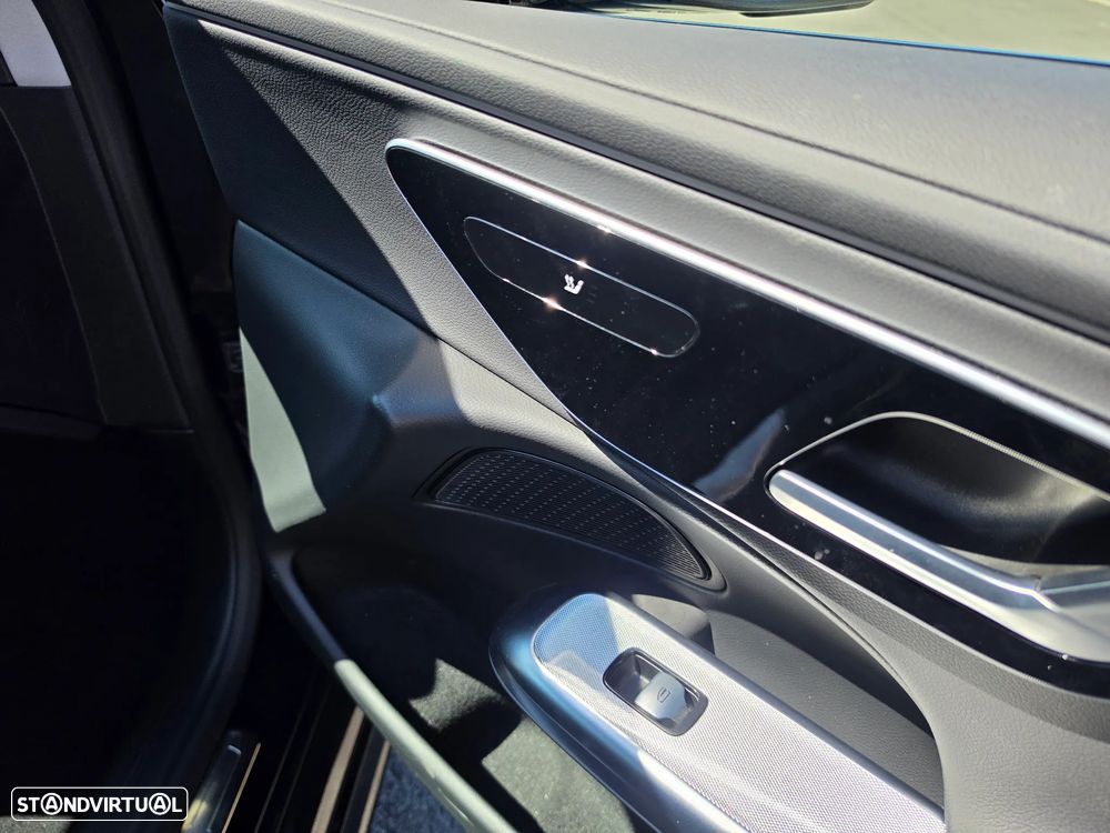 Mercedes-Benz E 300 e Avantgarde - 16