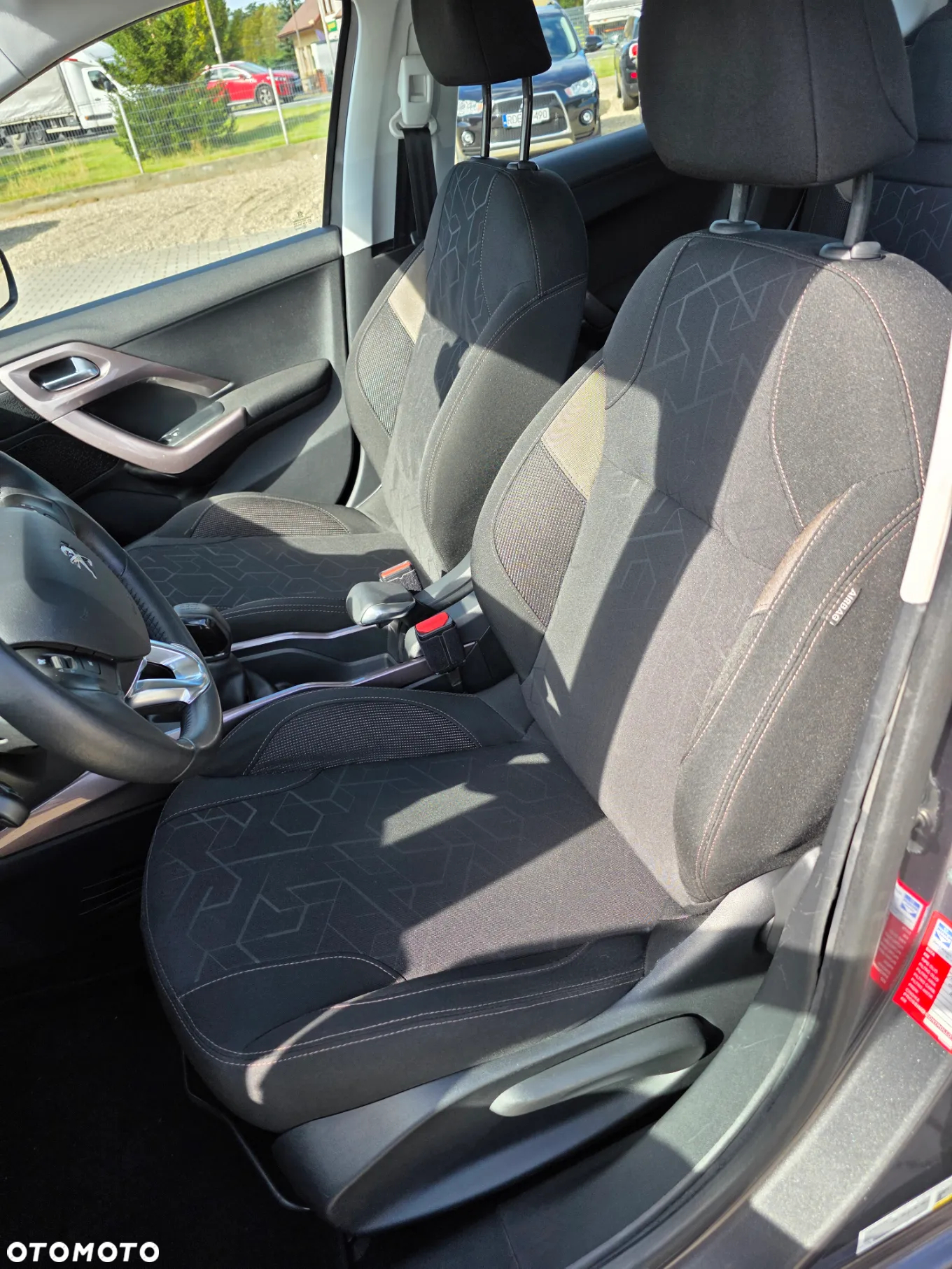 Peugeot 2008 - 16