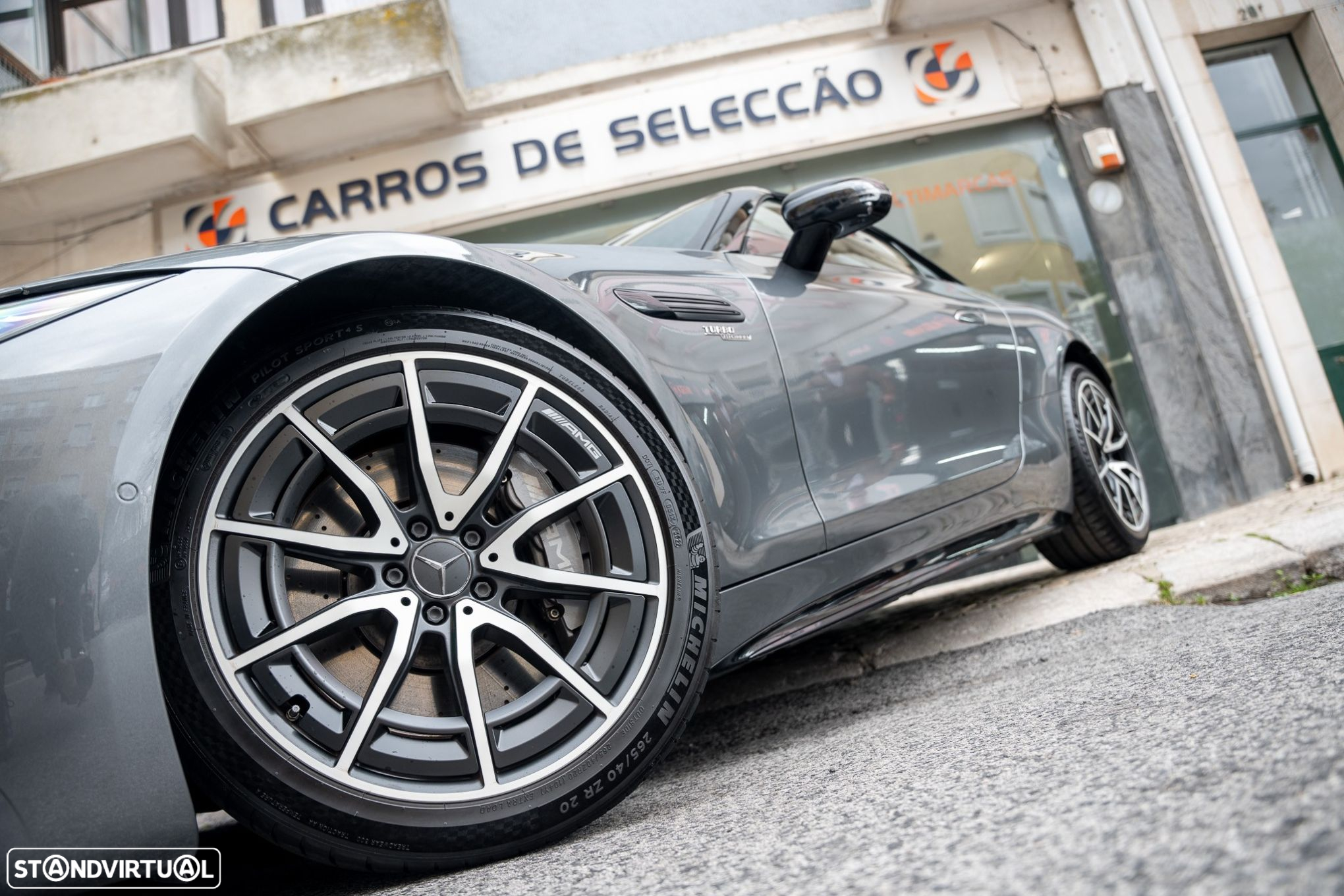 Mercedes-Benz SL 43 AMG Standard - 4