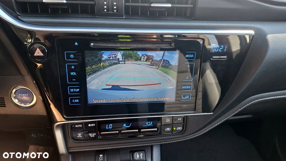 Toyota Auris 1.8 HSD Luna - 39