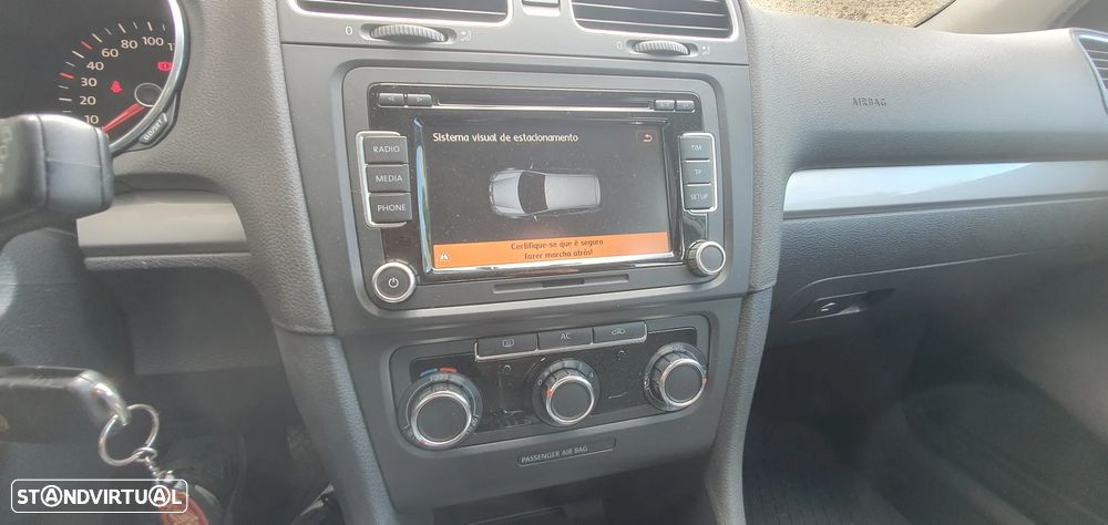 VW Golf 2.0 TDi Confortline - 6