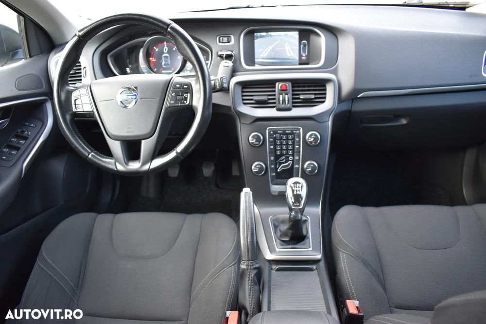 Volvo V40 D2 - 11