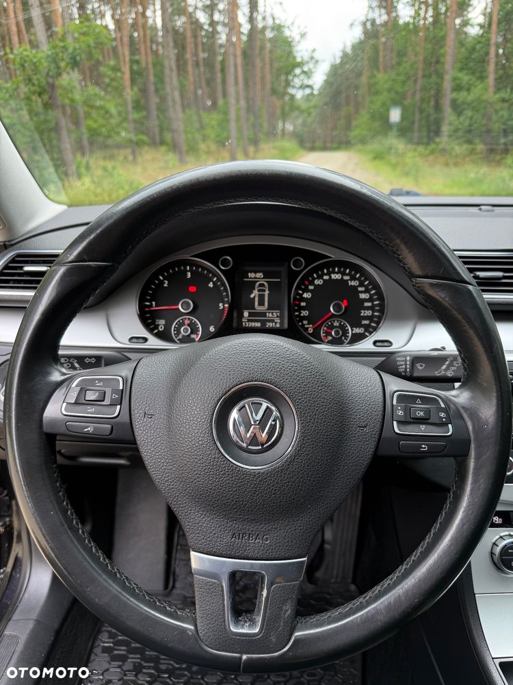 Volkswagen Passat 2.0 TDI Comfortline - 21