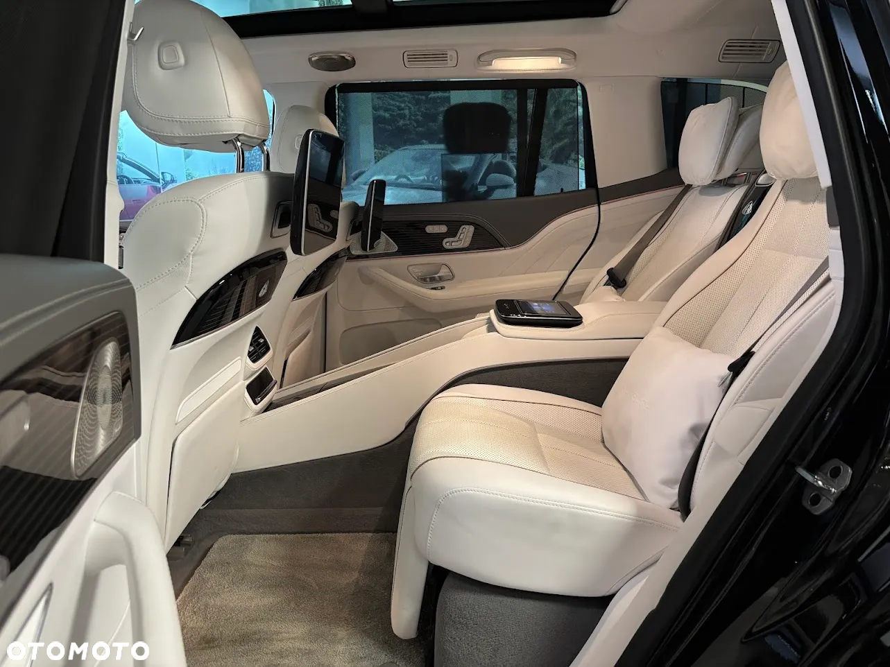 Mercedes-Benz GLS Maybach 600 4-Matic - 24