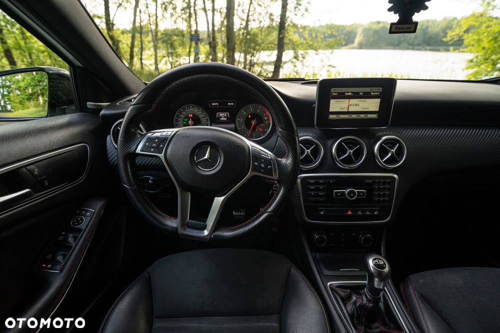 Mercedes-Benz Klasa A 180 AMG Line - 29