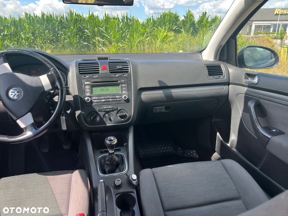 Volkswagen Golf V 1.6 FSI Comfortline - 8