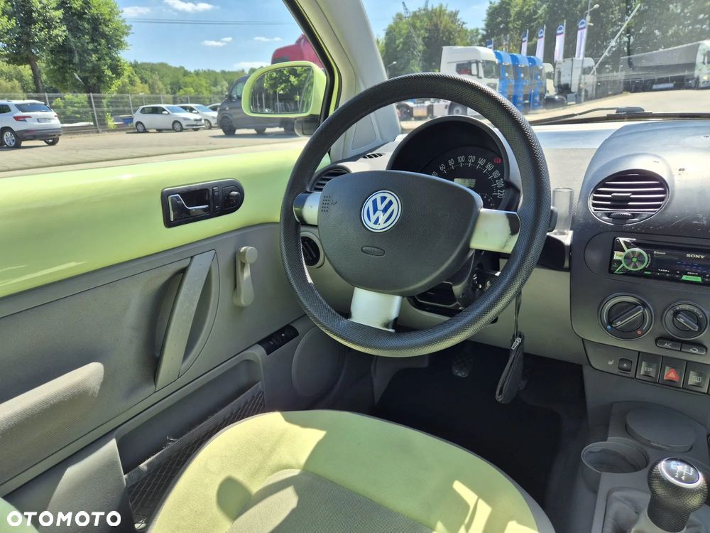 Volkswagen New Beetle 2.0 - 8