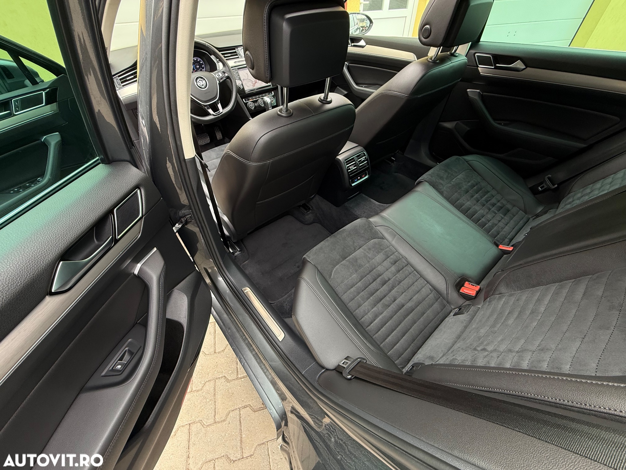 Volkswagen Passat 2.0 TDI DSG Highline - 6