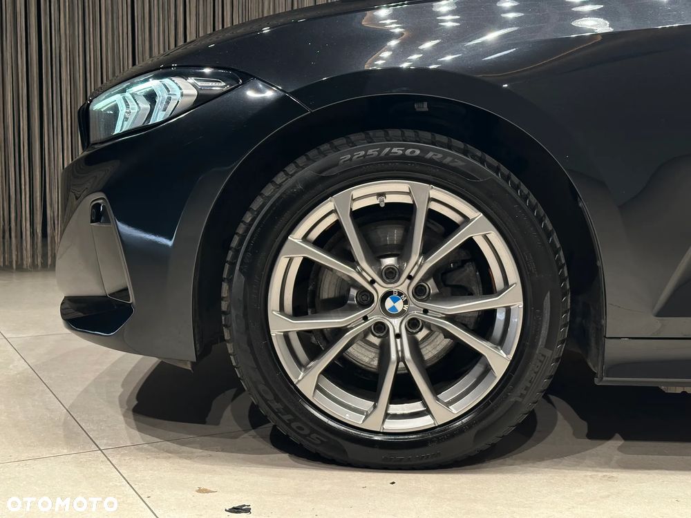 BMW Seria 3 320d mHEV - 16