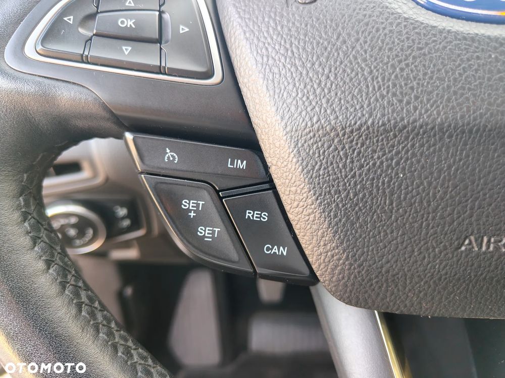 Ford Focus - 25