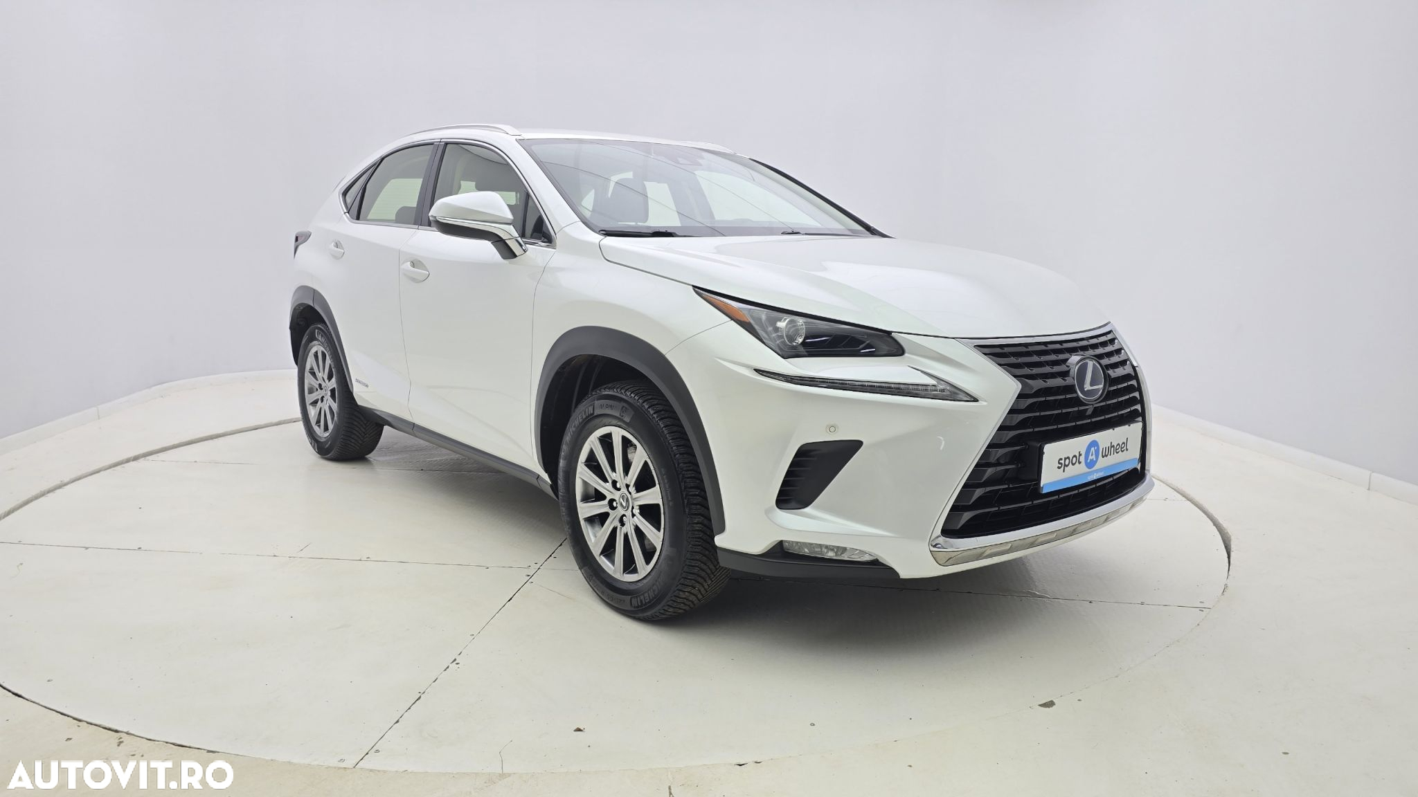 Lexus Seria NX - 4
