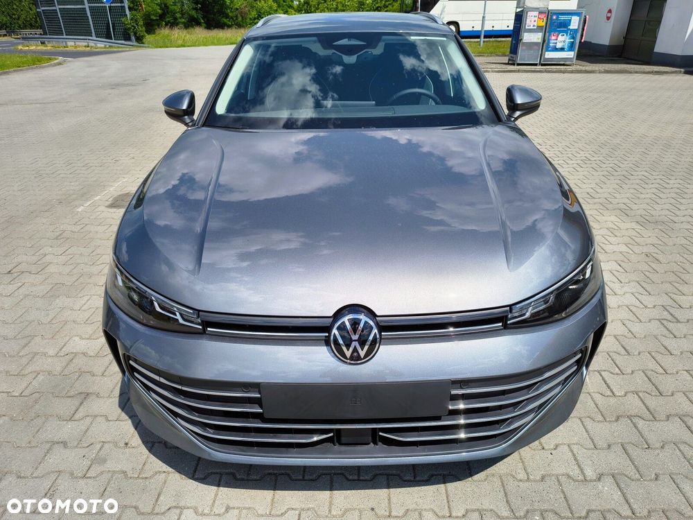 Volkswagen Passat - 2