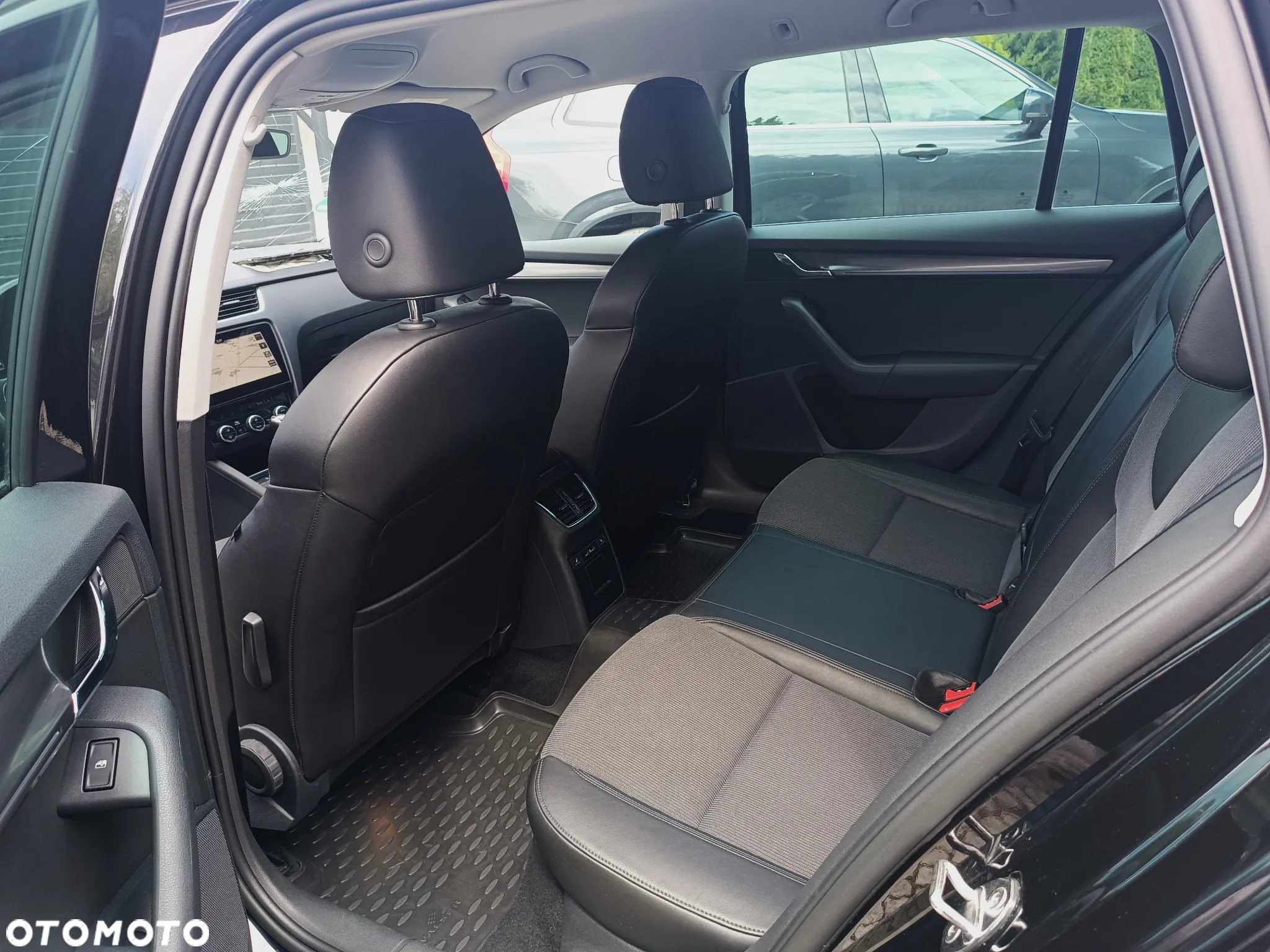 Skoda Octavia Combi 2.0 TDI (Green tec) Style - 22