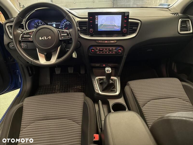 Kia Ceed 1.5 T-GDI M - 21