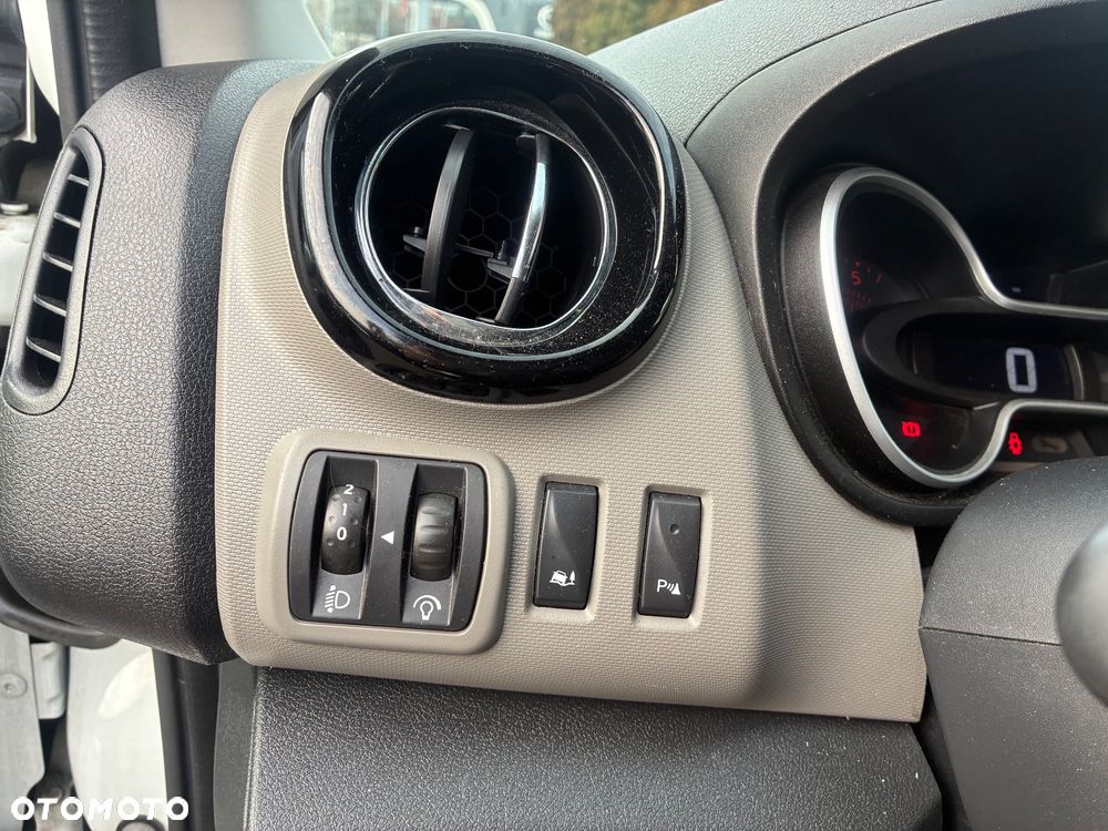 Renault TRAFIC - 15