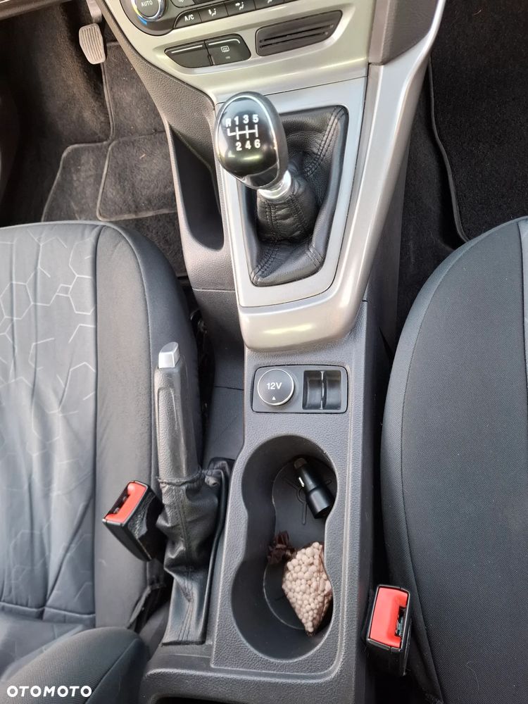 Ford Focus 1.6 TDCi DPF Ambiente - 14