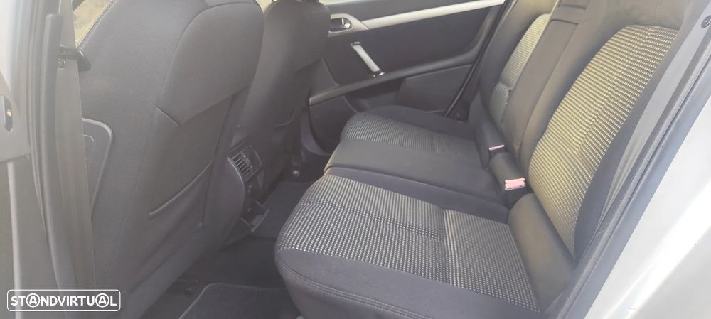 Peugeot 407 SW 1.6 HDi Premium - 13