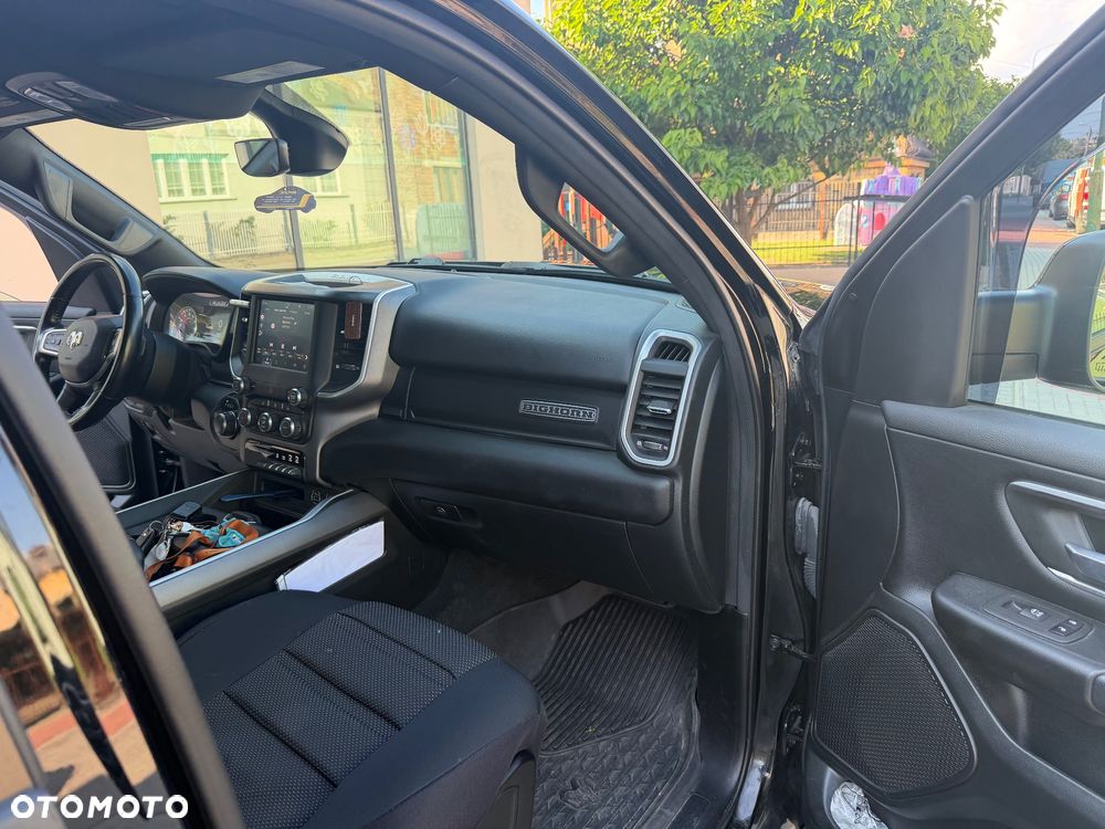 RAM 1500 Crew Cab Shortbed Bighorn - 8