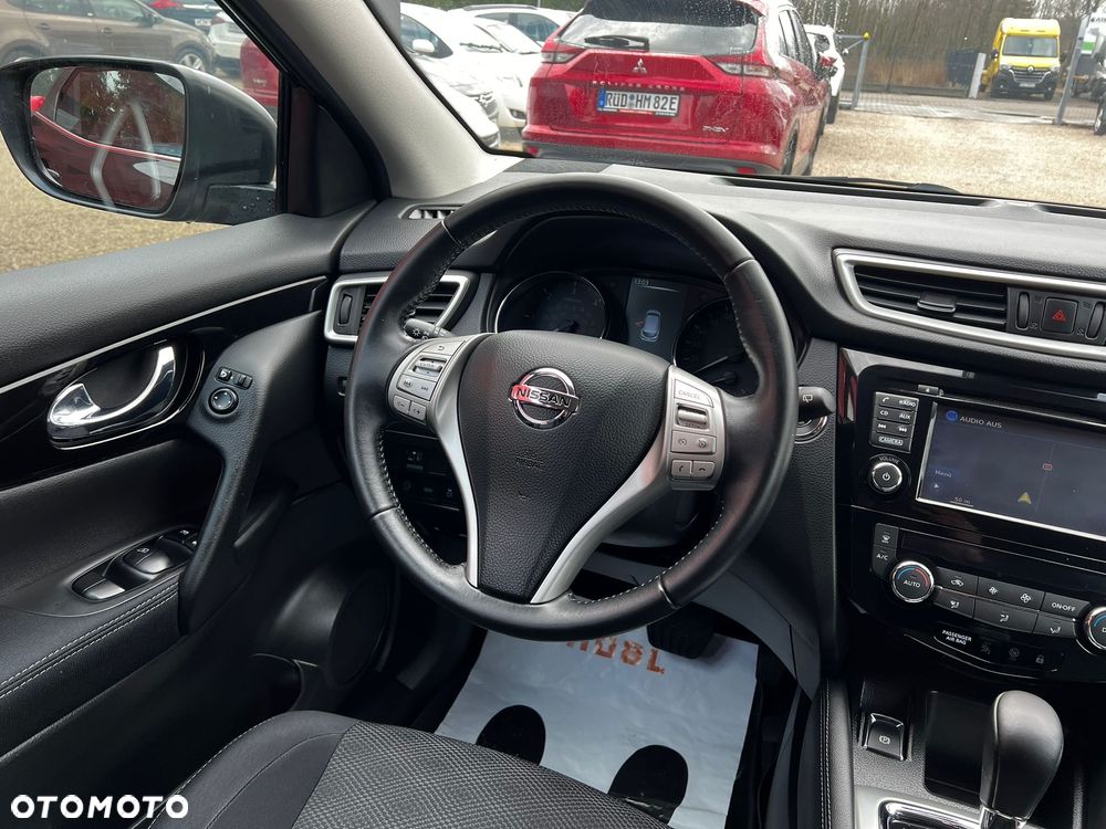 Nissan Qashqai 1.6 DCi Xtronic TEKNA - 23